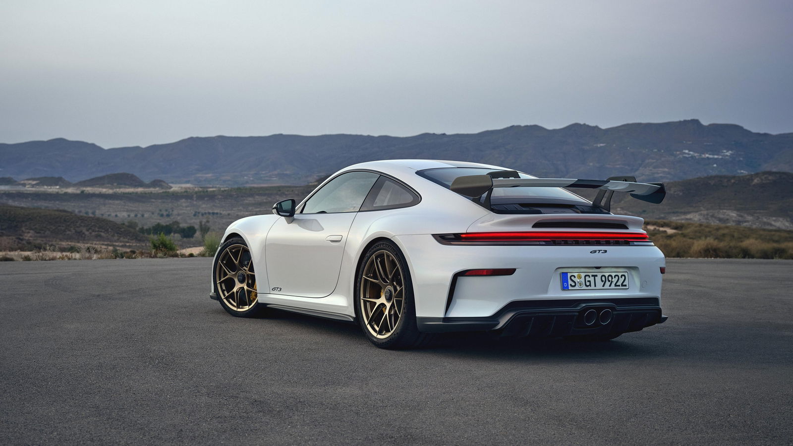 Porsche 911 GT3 992.2 - rear
