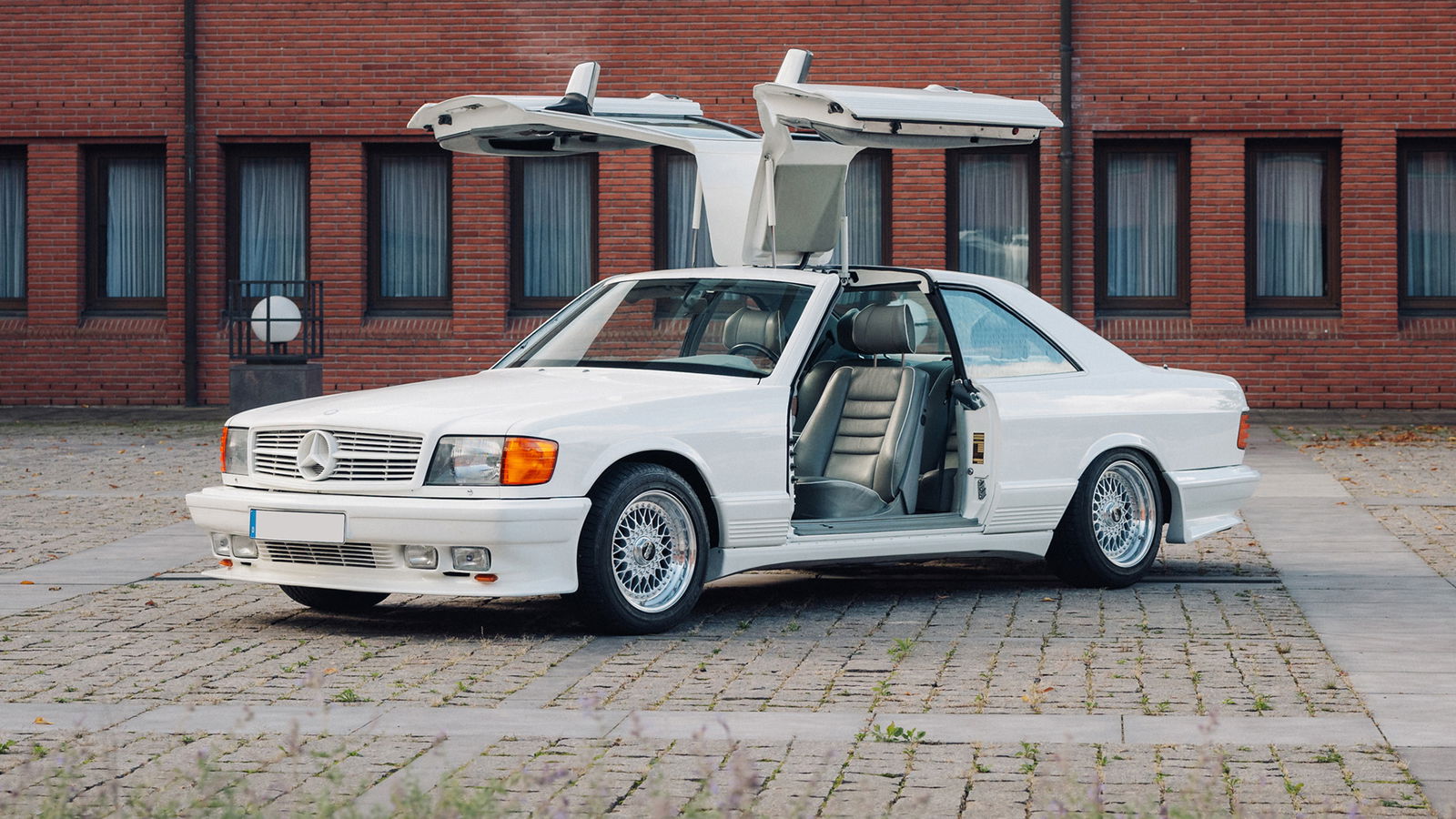 Mercedes 500 SEC Gullwing by Styling Garage