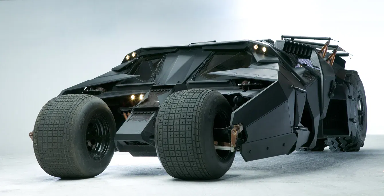 Tumbler Batmobile replica - front