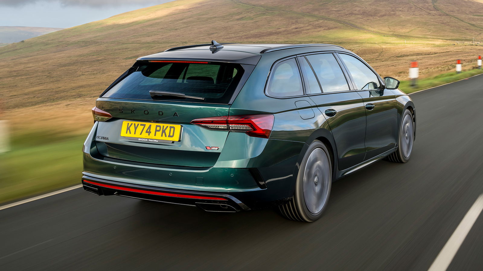 2024 Skoda Octavia vRS, rear 3/4, driving