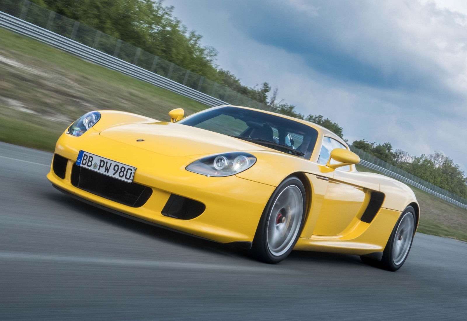 Porsche Carrera GT - front
