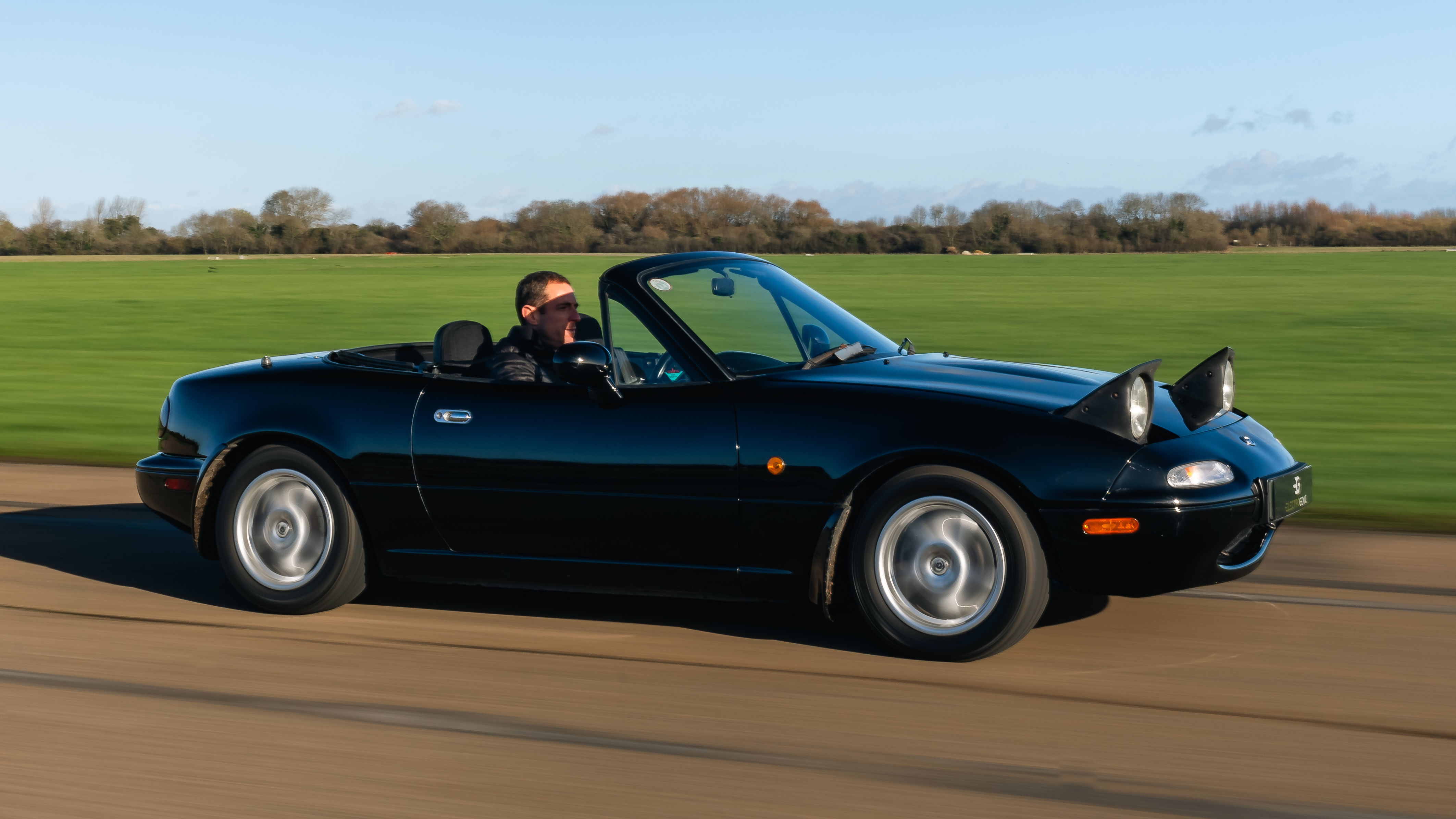 Electrogenic Mazda MX-5 - front