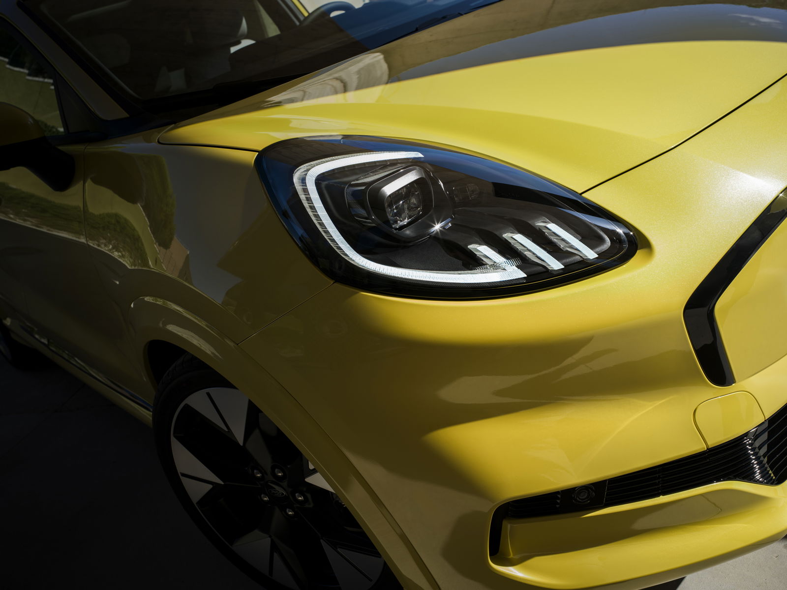 Ford Puma Gen-E - front detail