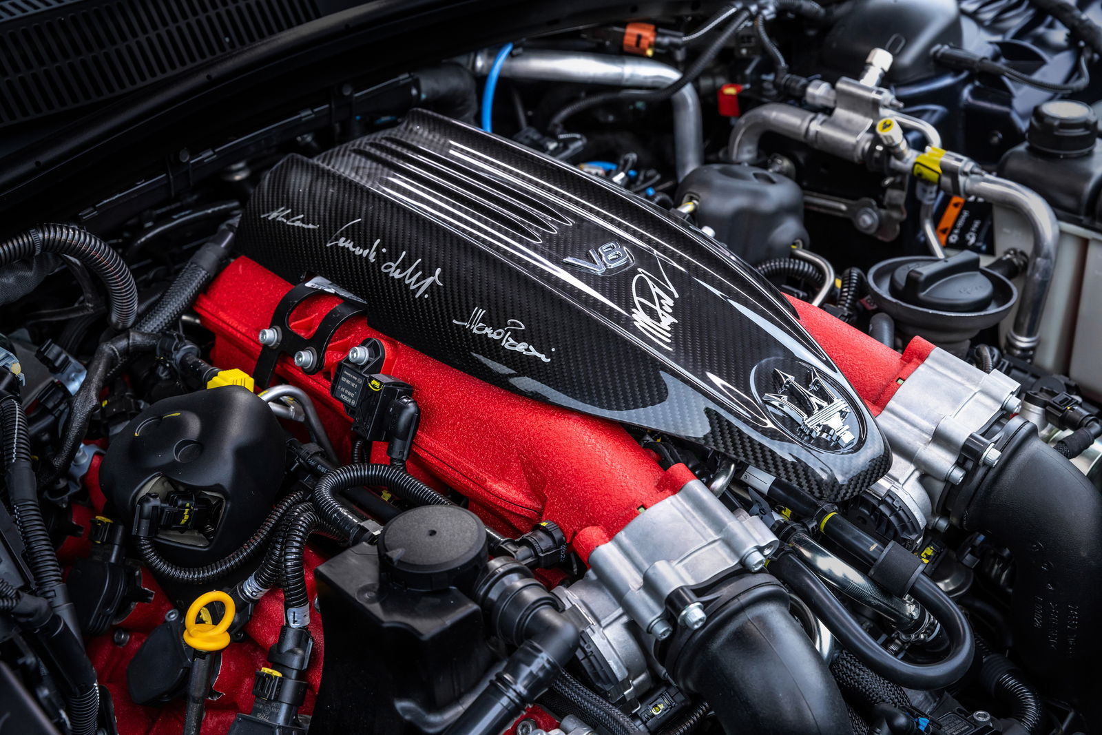 Maserati Quattroporte's V8 engine
