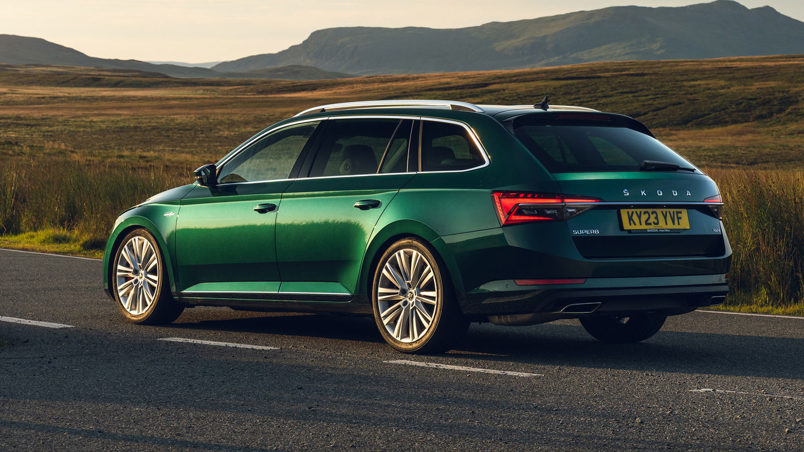 Skoda Super Sleeper Edition, rear 3/4