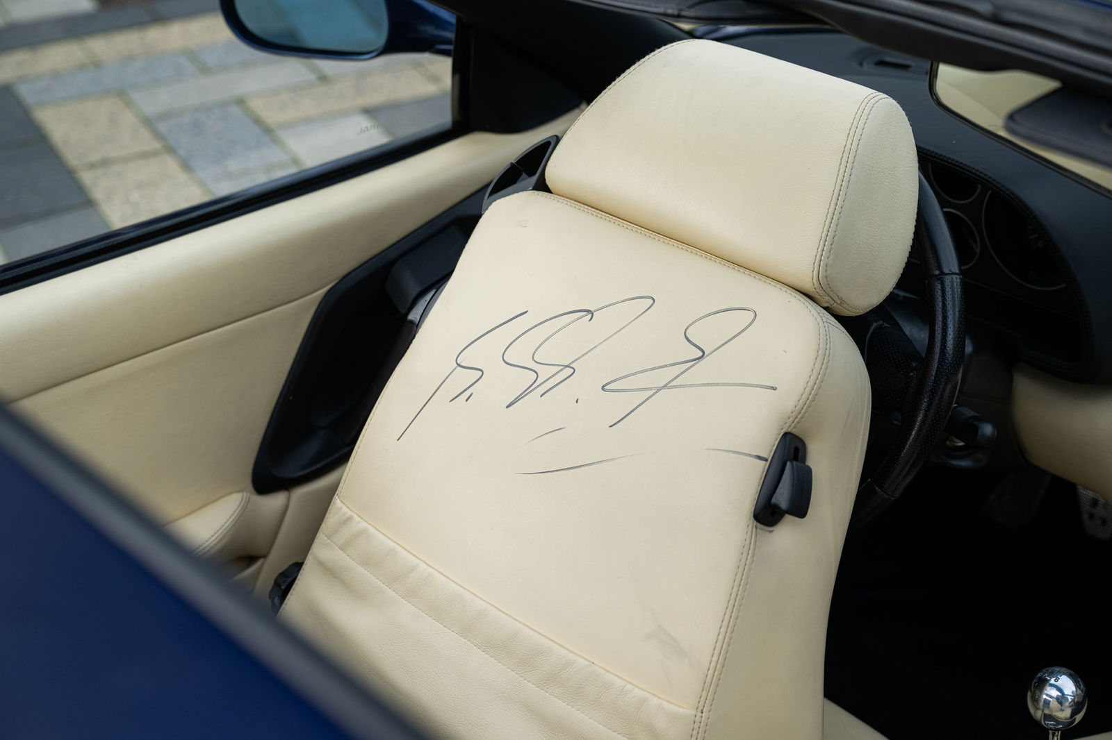 Ferrari F355 GTS - interior detail
