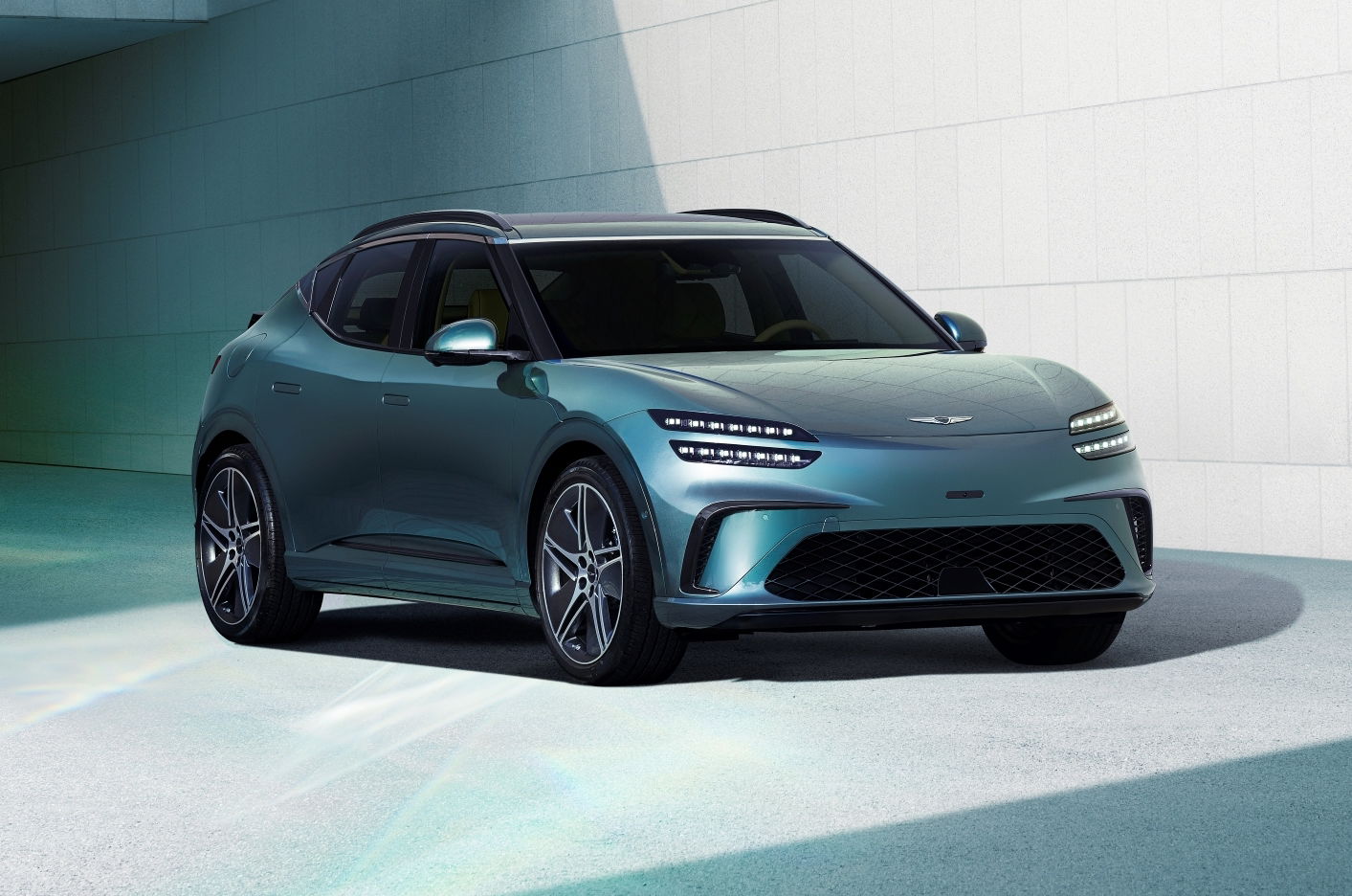 Genesis GV60 - front