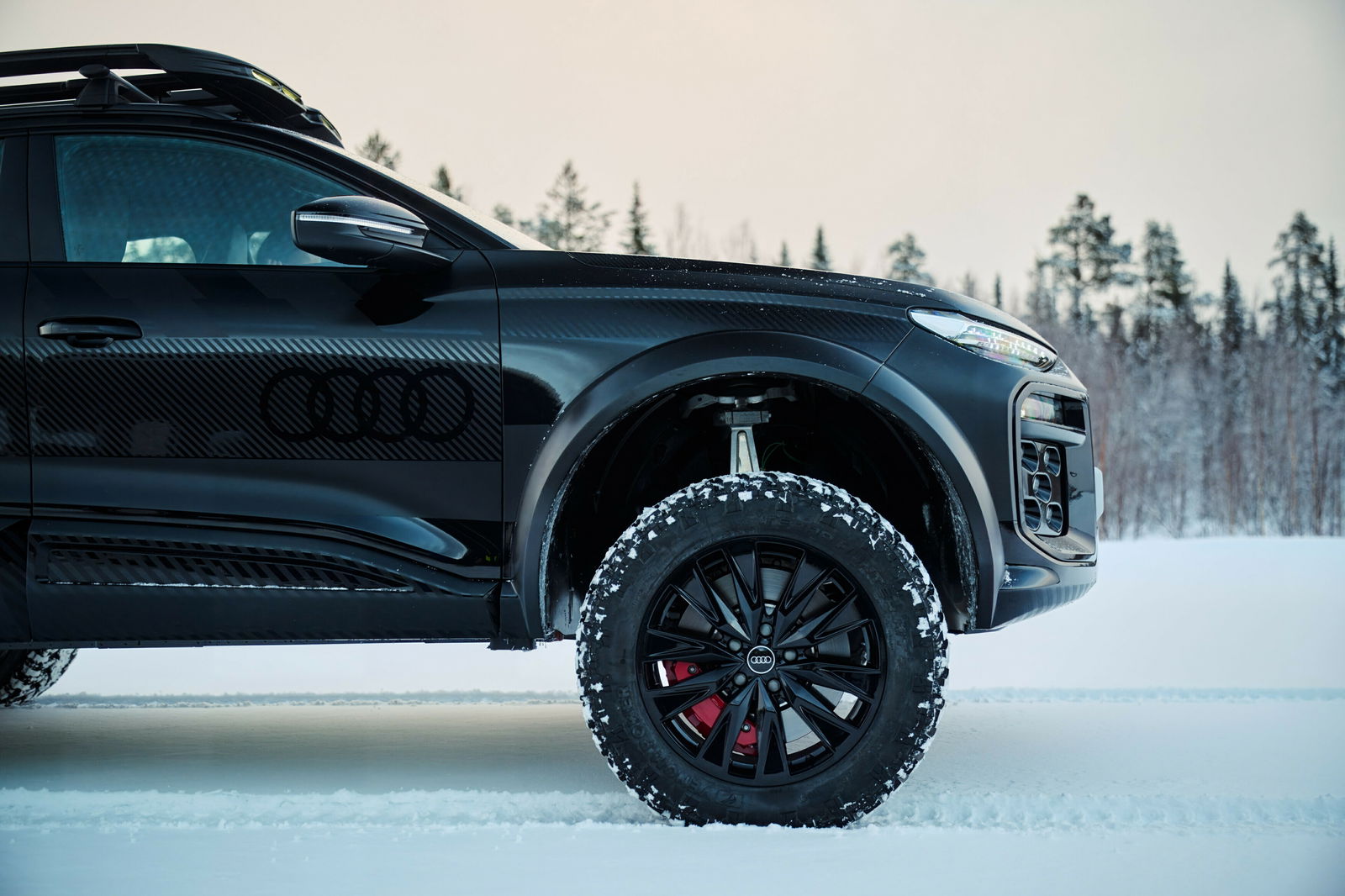 Audi Q6 E-Tron Offroad Concept - side detail