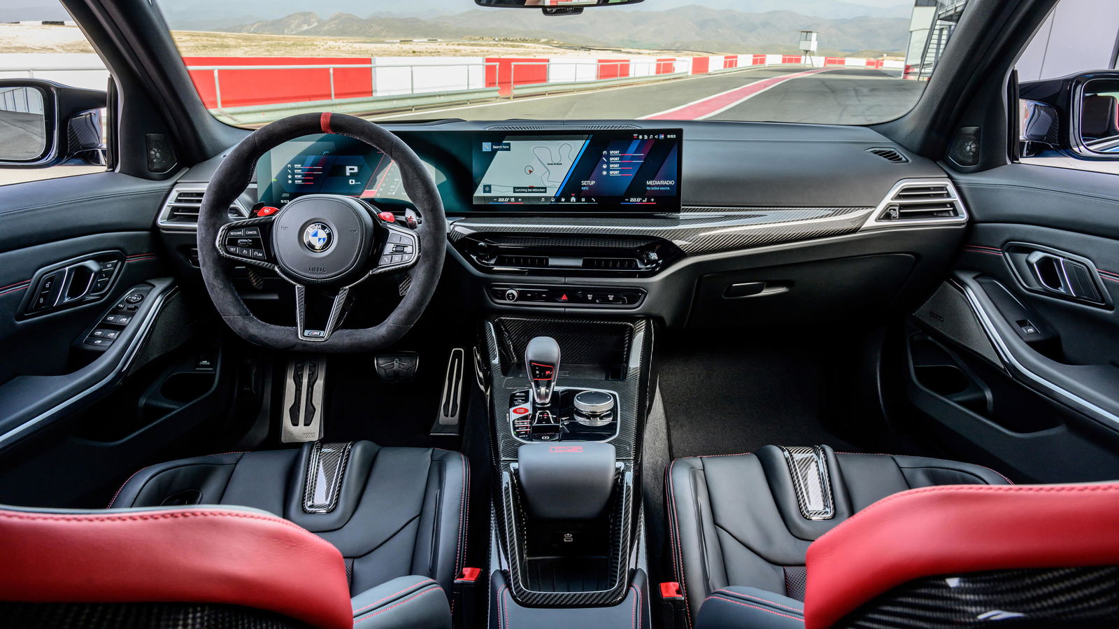 BMW M3 CS Touring - interior
