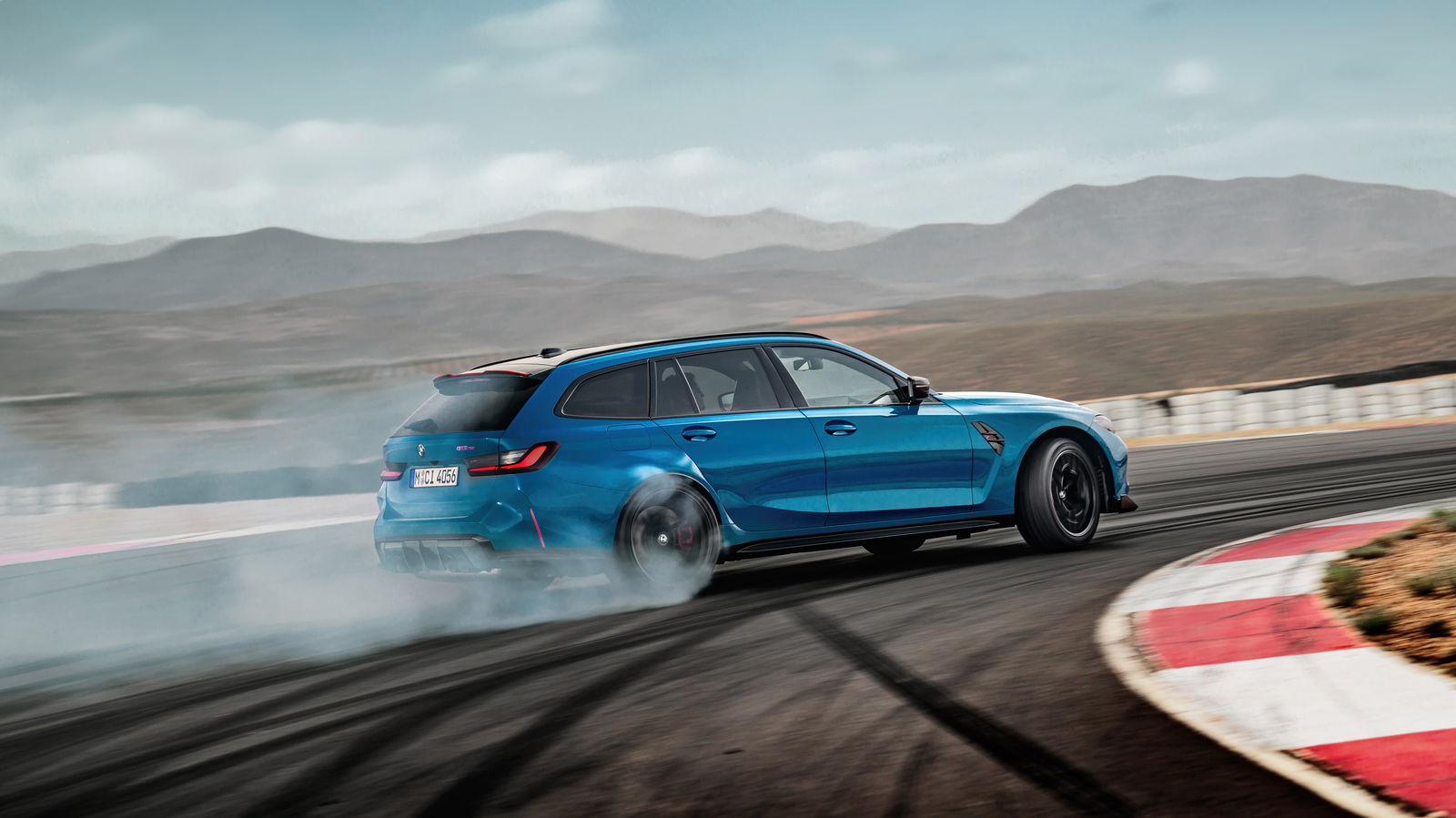 BMW M3 CS Touring - rear