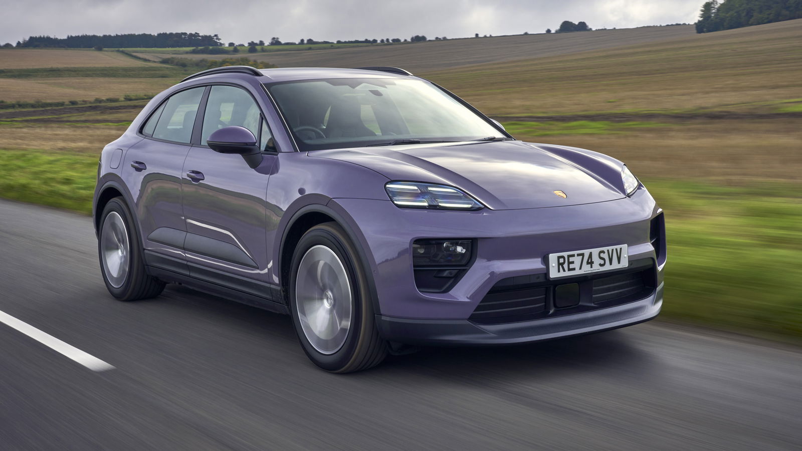 Porsche Macan 4 - front, driving
