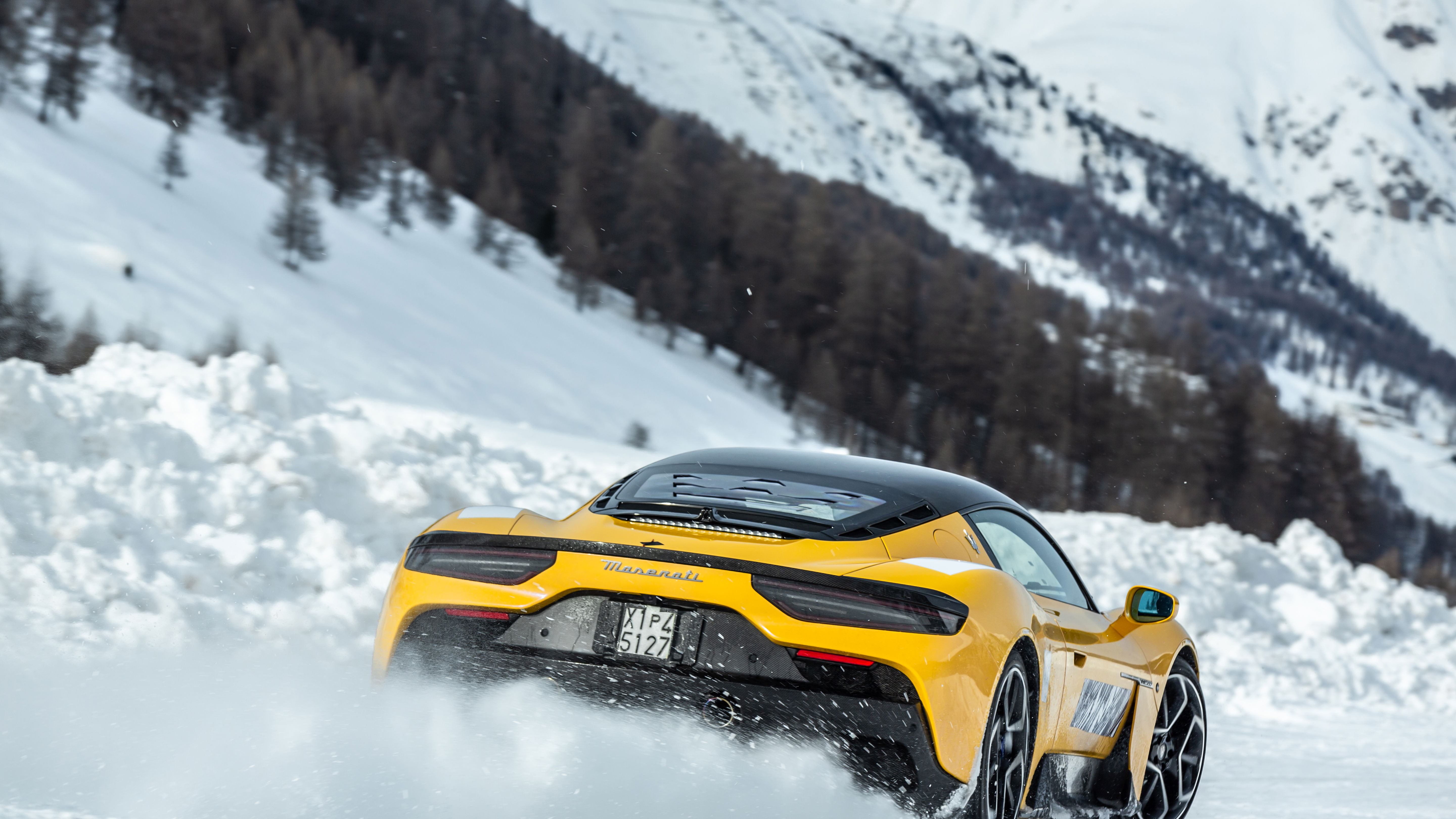 Maserati MC20 on snow