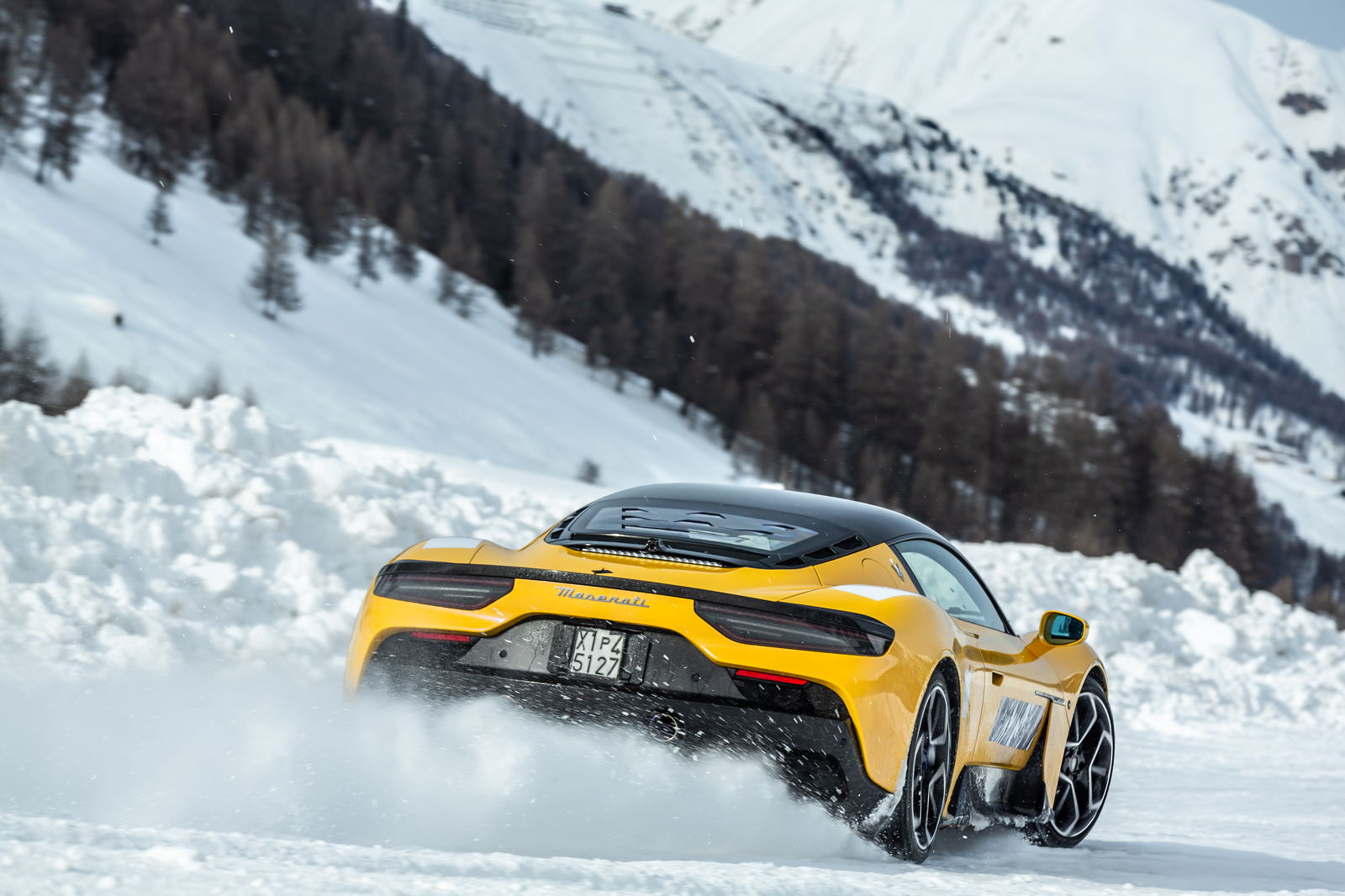 Maserati MC20 on snow