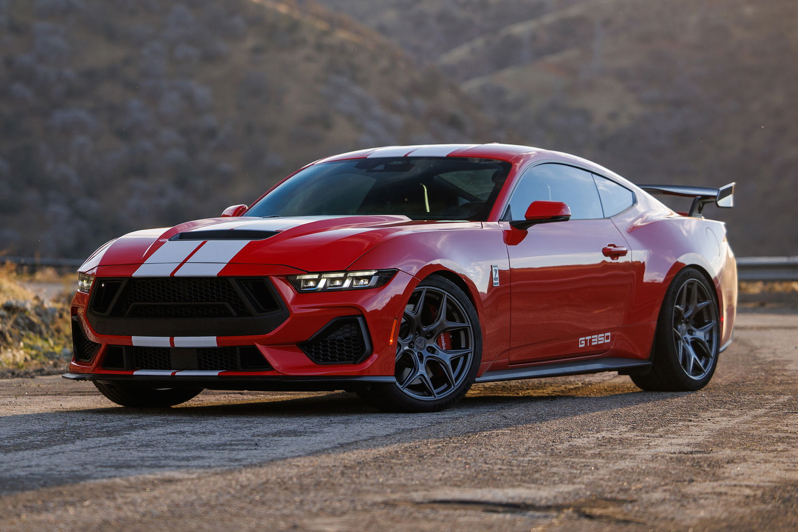 Shelby GT350 - front
