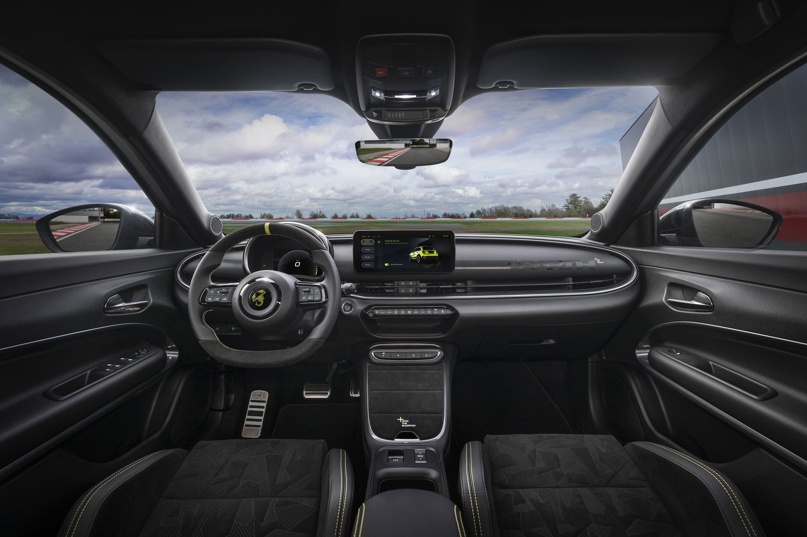 Abarth 600e Scorpionissima - interior