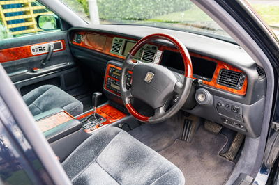 Toyota Century - interior