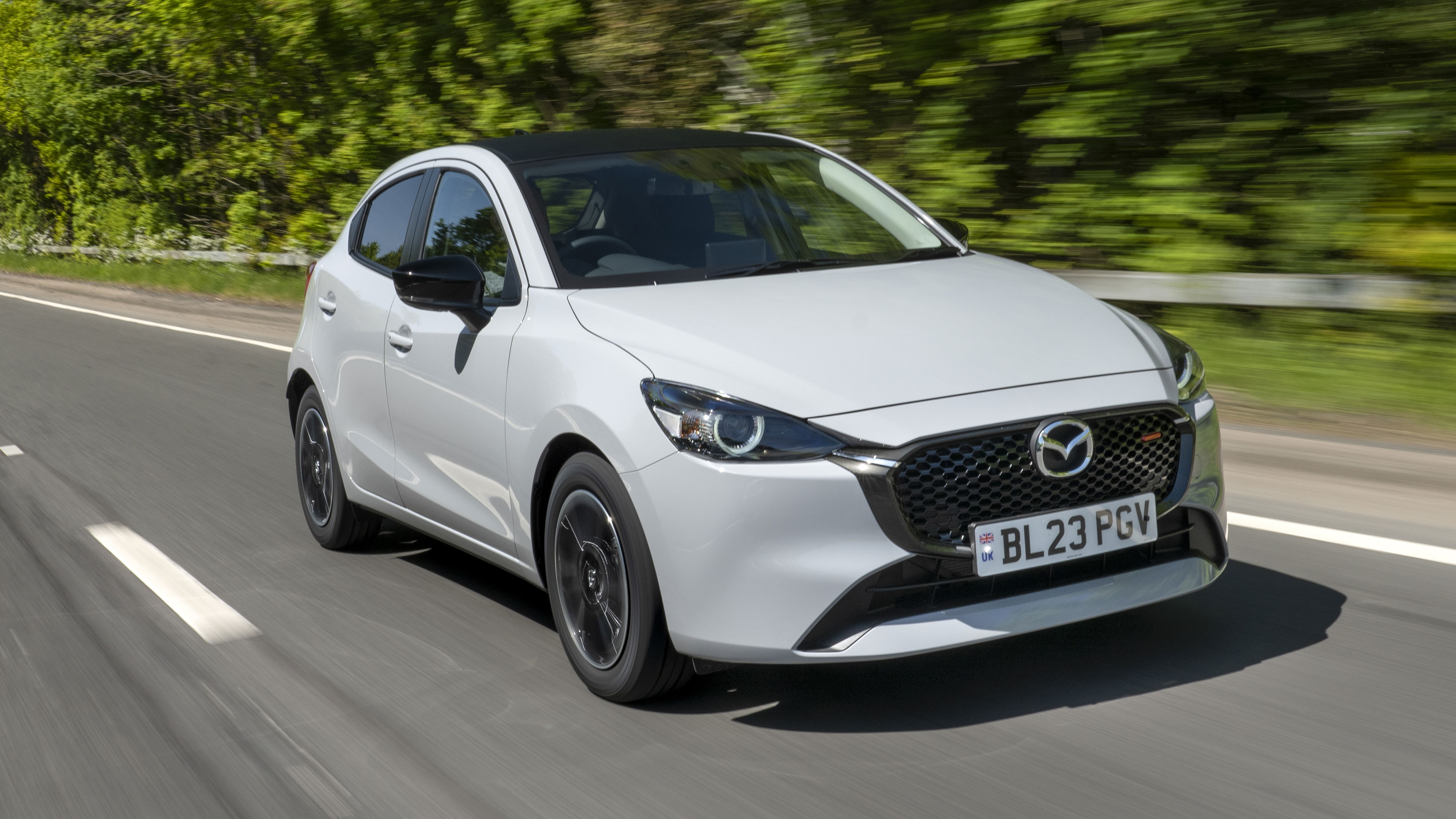Mazda 2 - front