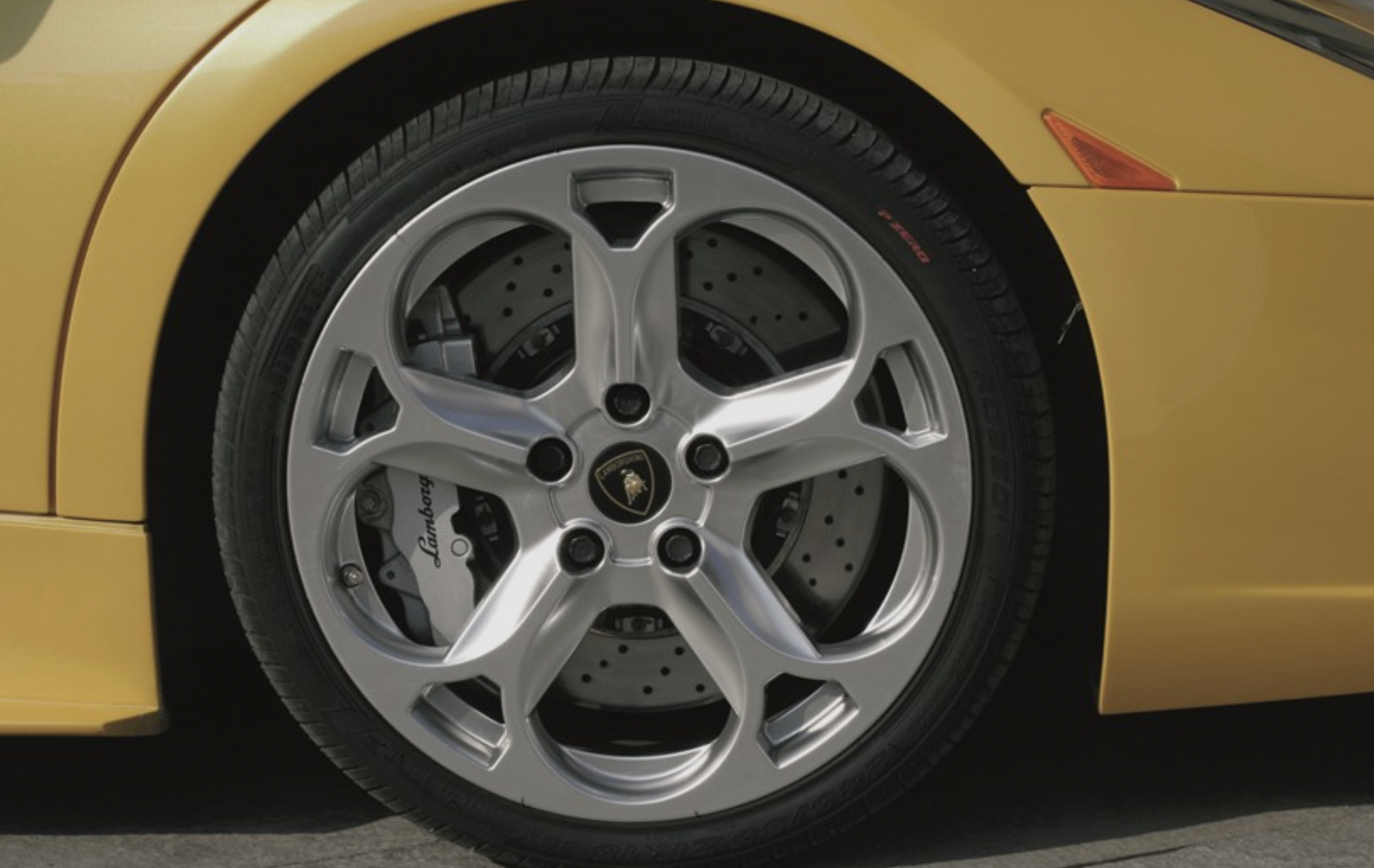 Lamborghini Murcielago - wheel detail