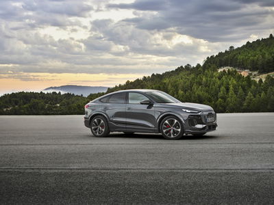 Audi Q6 Sportback E-Tron - side