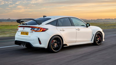 FL5 Honda Civic Type R, rear 3/4