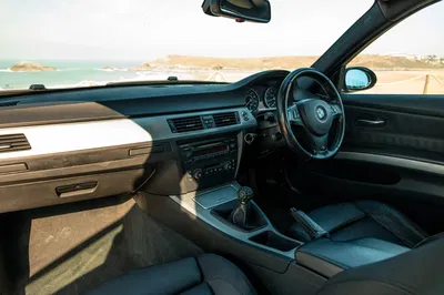 BMW 320si - interior