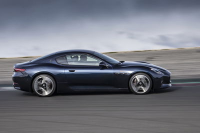 Maserati GranTurismo Folgore - side, driving