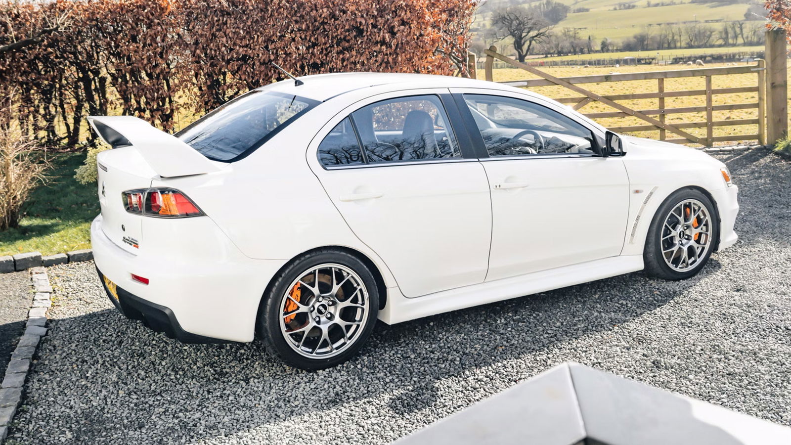 Mitsubishi Lancer Evolution X FQ-440 MR, side view