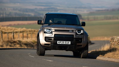 Land Rover Defender Octa, front