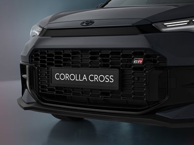 Toyota Corolla Cross GR Sport - front detail