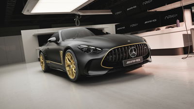 Mercedes-AMG GT 63 APXGP Edition - front