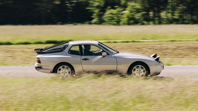 Porsche 944