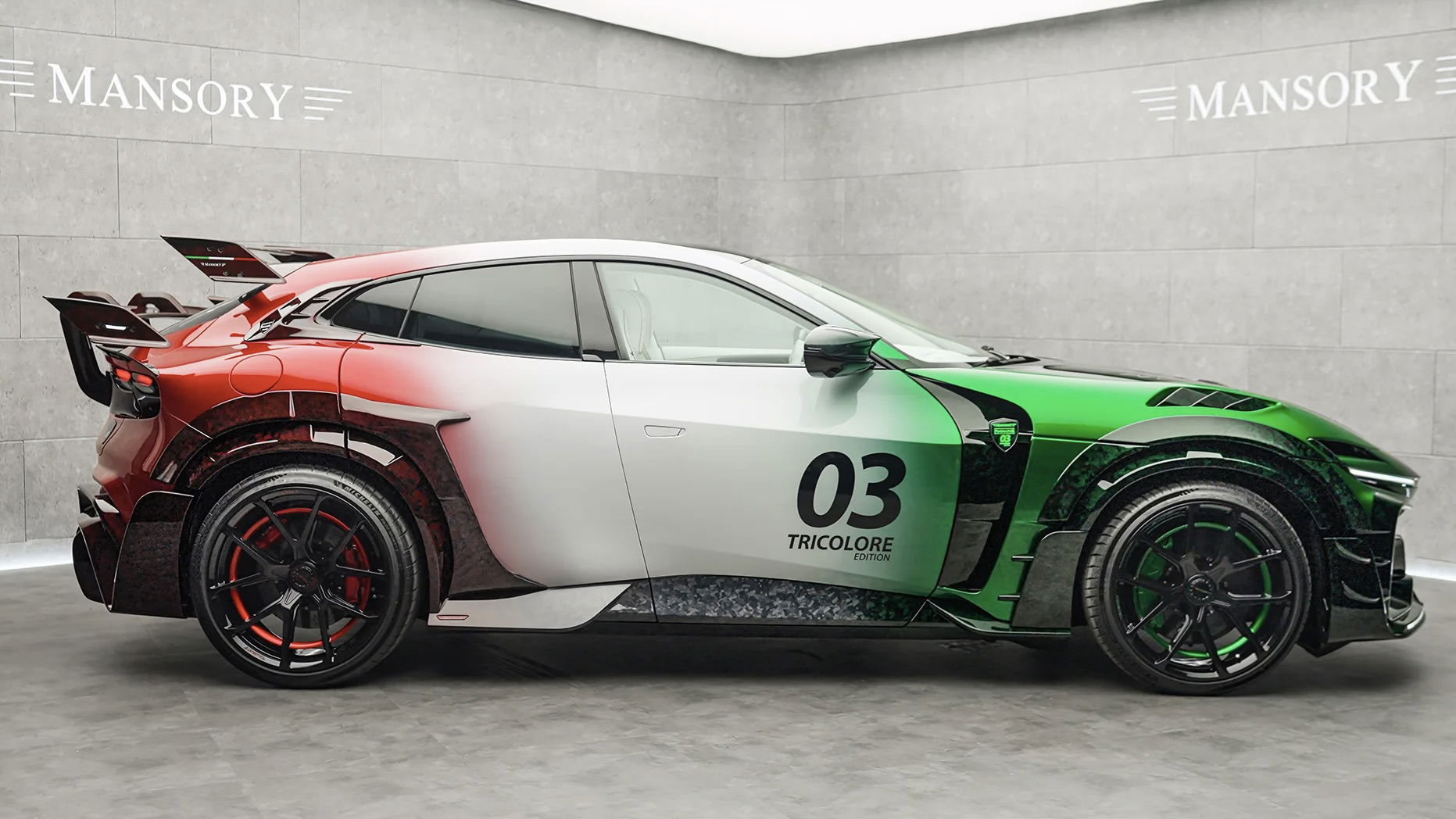 Mansory Pugnator Tricolore - side