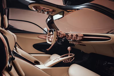 De Tomaso P72 - interior