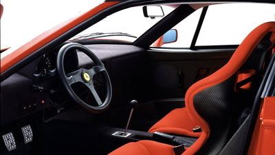 Ferrari F40 - interior