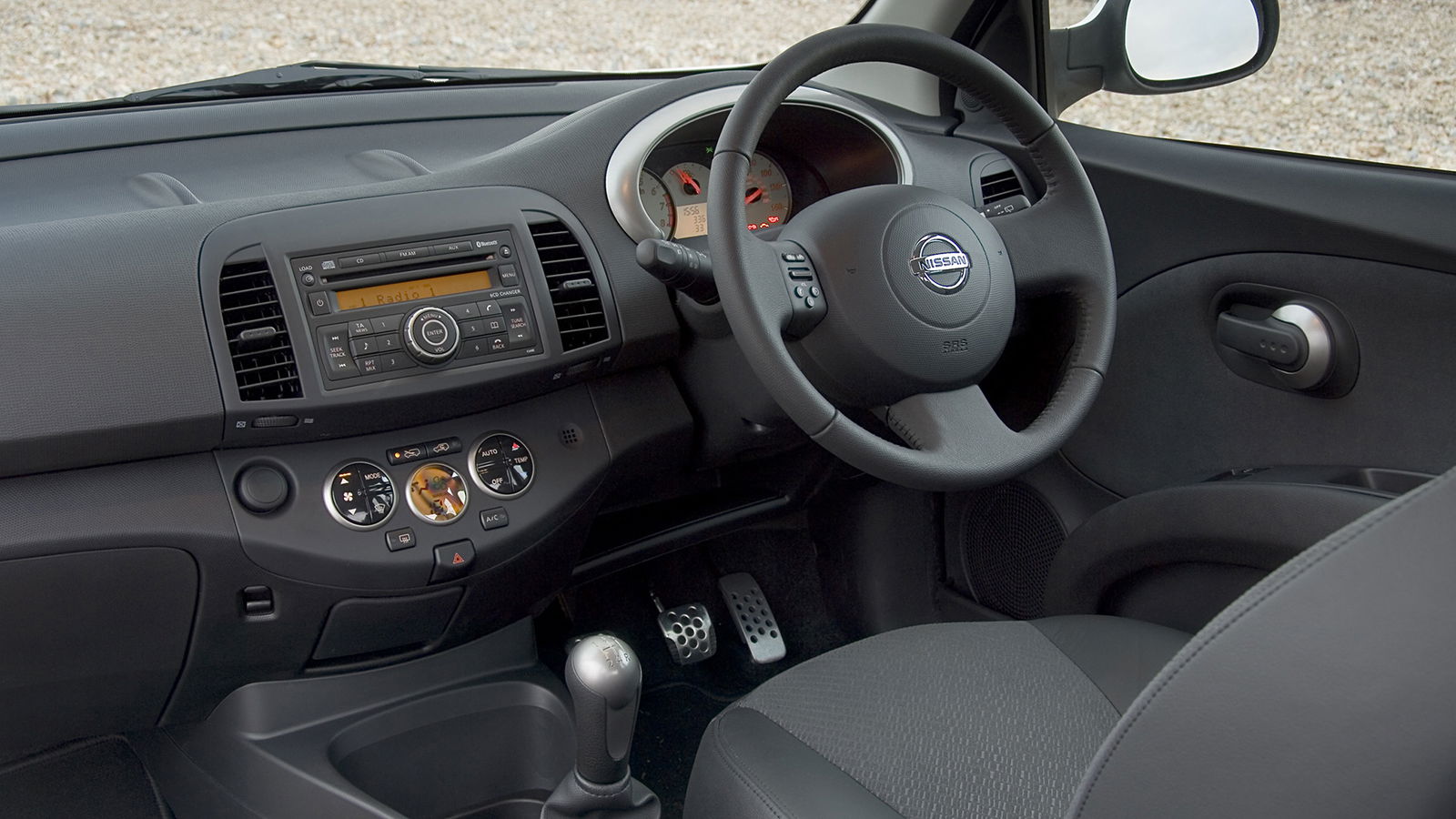 Nissan Micra 160SR, interior