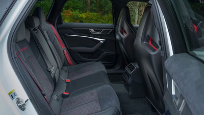 Audi RS6 GT, rear seats