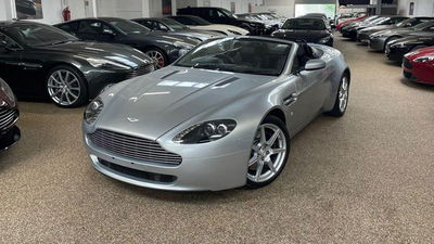 Aston Martin Vantage Roadster, front