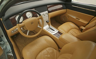 Chrysler Chronos - interior