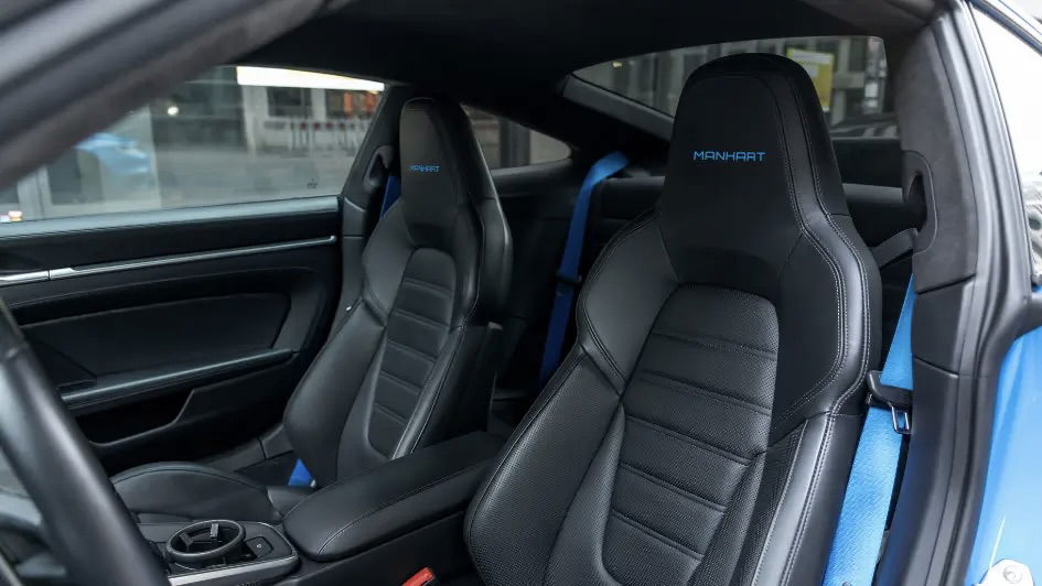 Manhart TR 900 II - interior