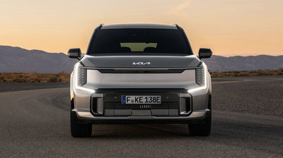 Kia EV9 GT - front