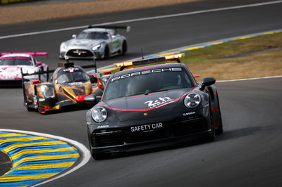 The safety car leads the pack at the 2025 Le Mans test day | XPB Images