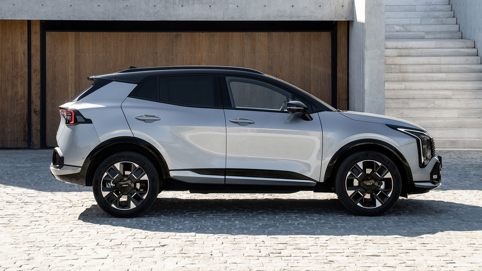 2025 Kia Sportage, side
