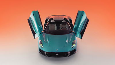 Maserati MCPura Cielo - front, doors open