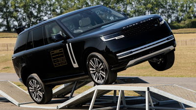 Range Rover Electric, front