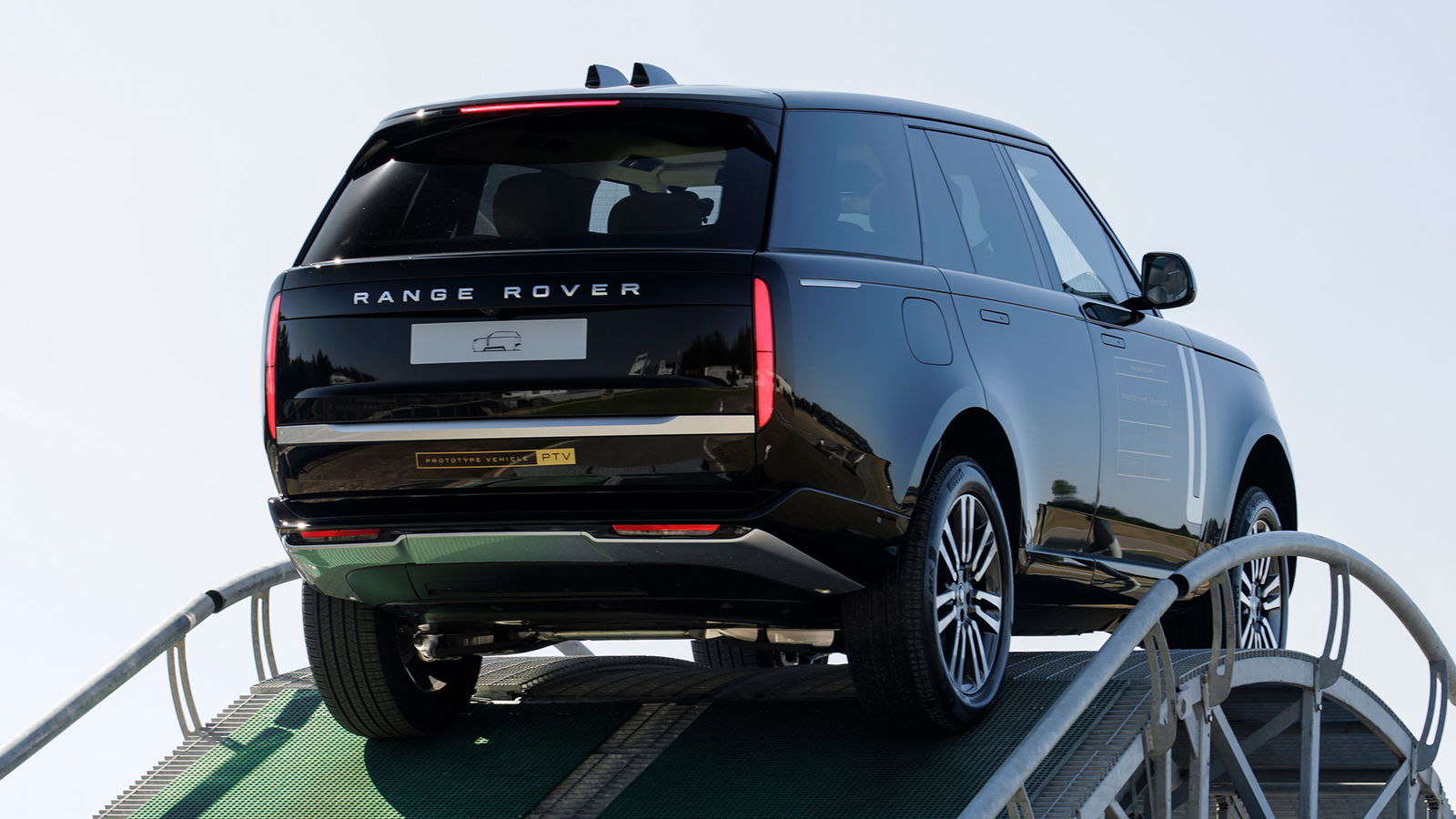 Range Rover Electric, rear