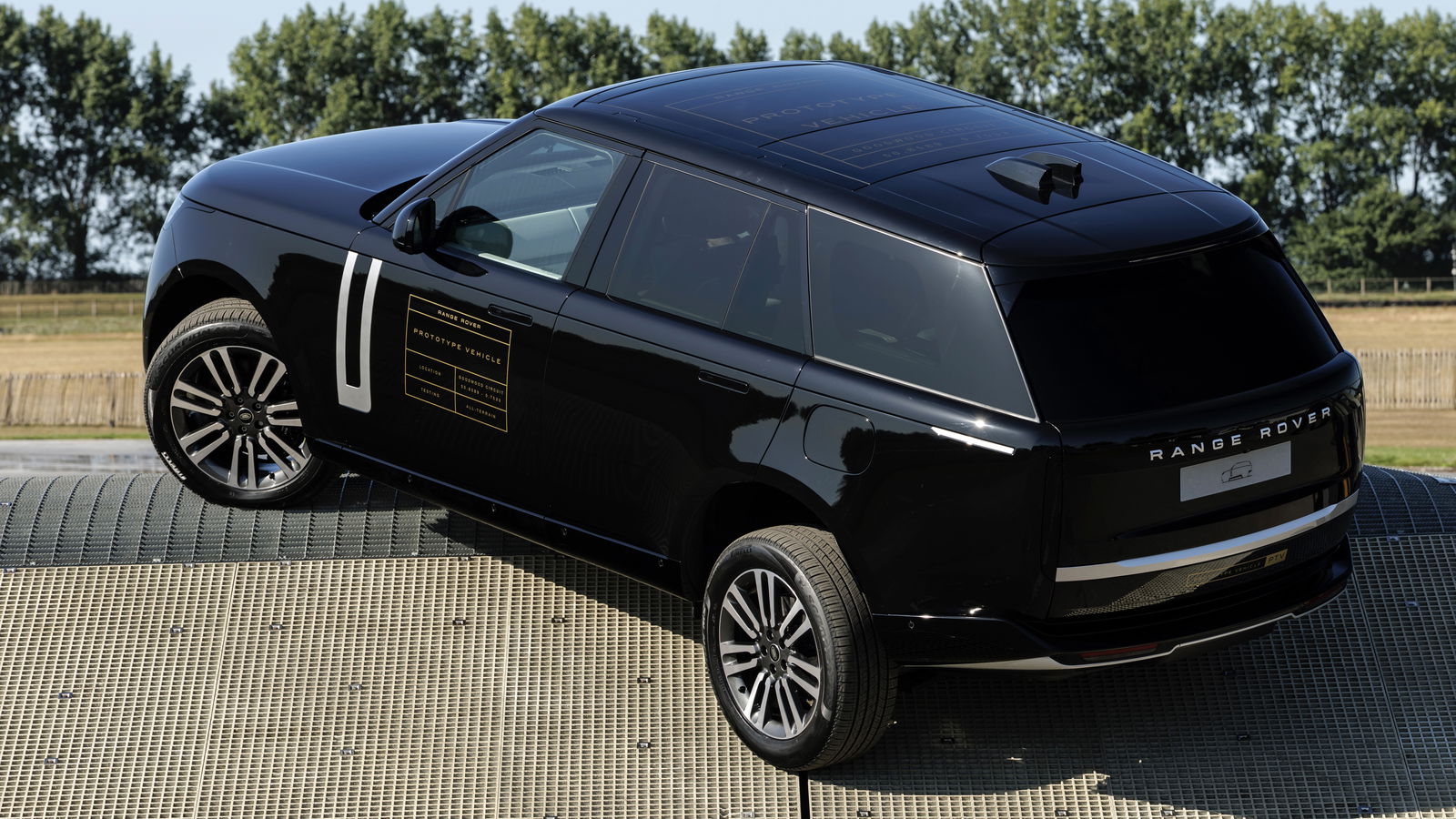 Range Rover Electric prototype - rear