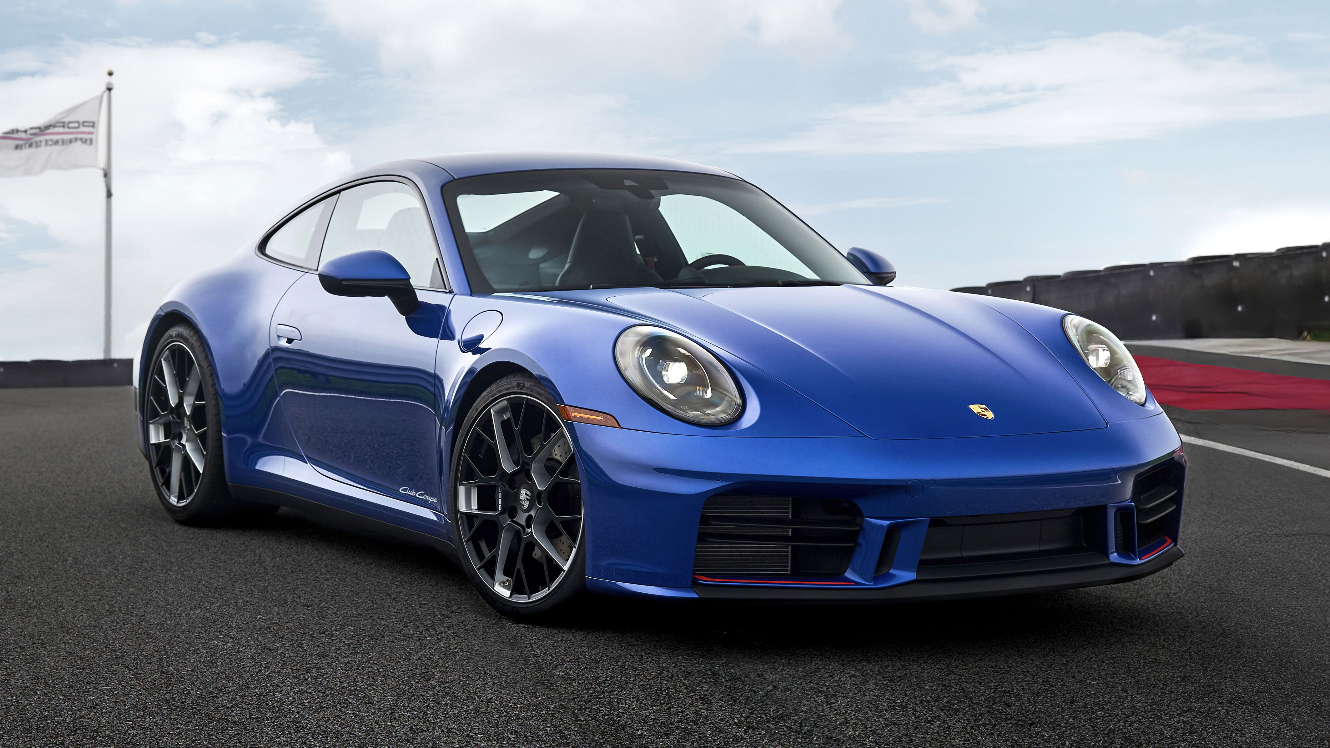 Porsche 911 Club Coupe - front