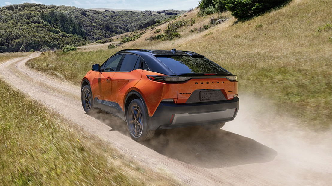Subaru Uncharted - rear