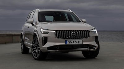 Volvo XC90 - front, static