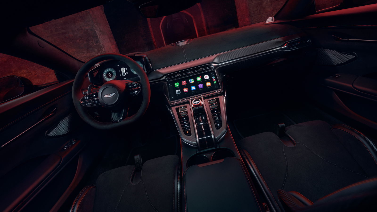 Aston Martin Vantage S - interior
